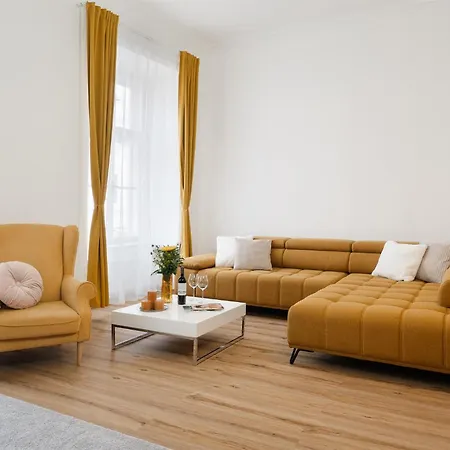 Apartament Mestansky Dum Jindřichŭv Hradec